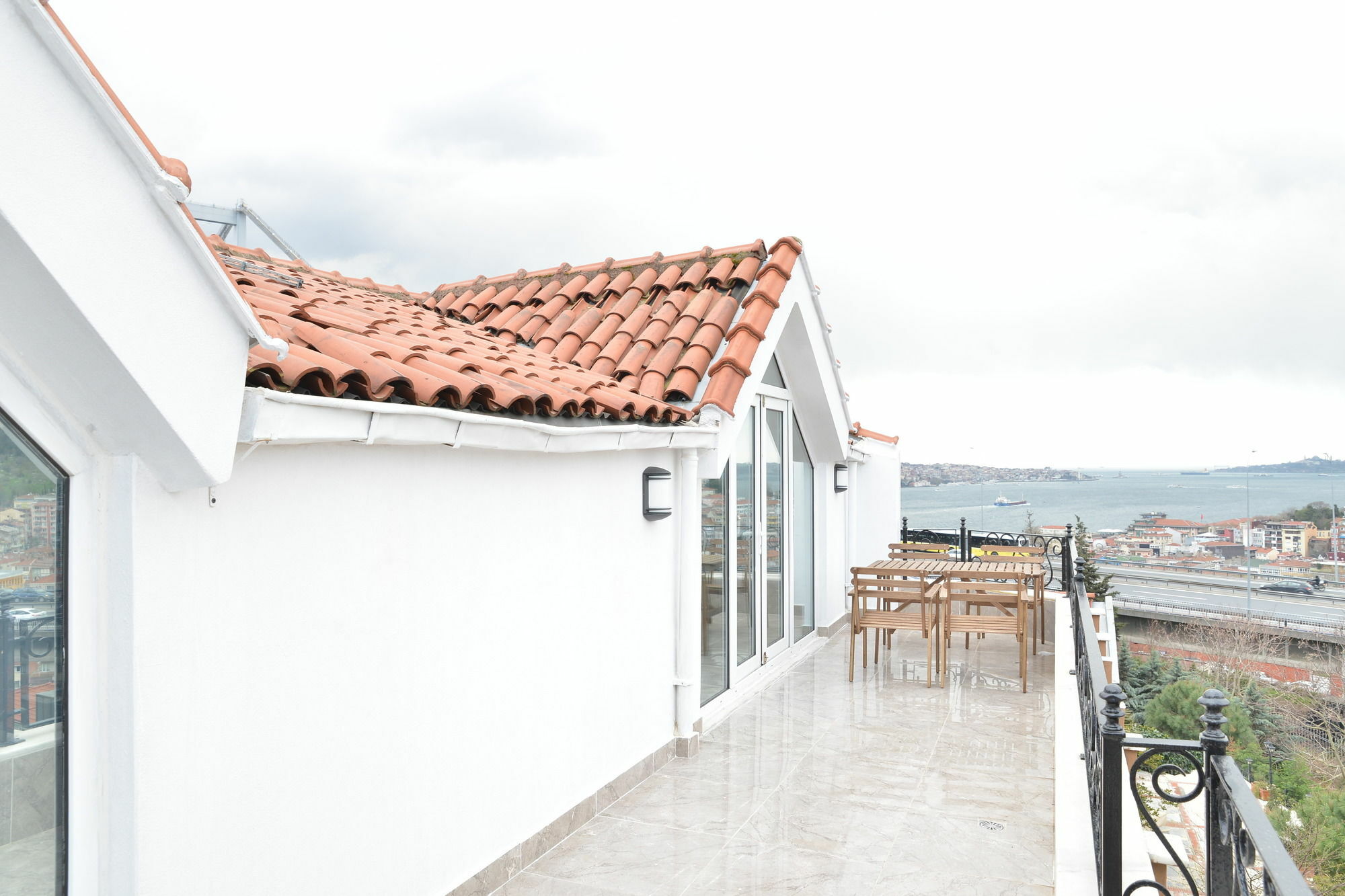 Deep Hotel Istanbul Exterior photo