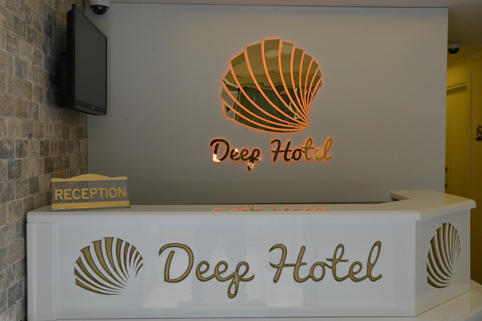 Deep Hotel Istanbul Exterior photo